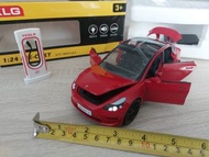 【超大部-Tesla Model 3】《可發聲，著燈》[另有白色，黑色，藍色，灰色版本可供選擇]全新1：24 紅色特斯拉"Model 3"合金模型回力電動玩具跑車 red color Tesla el