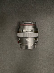 CANON EF 50mm f1.4 (95%)