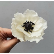 Anemone flower gumpaste flower decoration tart cake topper, gumpaste