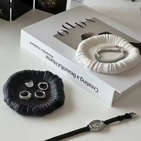 Simple Creative Irregular Ceramic Jewelry Storage Tray Jewelry Earrings Display Desktop Accessories