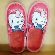 Hello Kitty 拖鞋