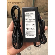 BALANCED ELECTRIC VEHICLE BATTERY CHARGER 42V-2A