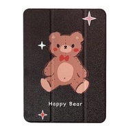全城熱賣 - 適用於 iPad Air 11 2024 / iPad Pro 11 2022 / 2021 / 2020 / 2018 亞克力三折彩繪平板皮套（快樂熊）