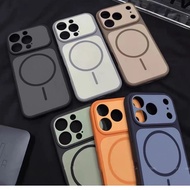 Silicone magnetic suction for iPhone 13 14 15 16 17 Pro Max phone case, simple skin feel, dual color