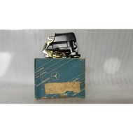 MERCEDES-BENZ W126 FRONT DOOR LOCK (ORIGINAL) RIGHT