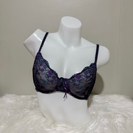 38C — Victoria’s Secret Bra