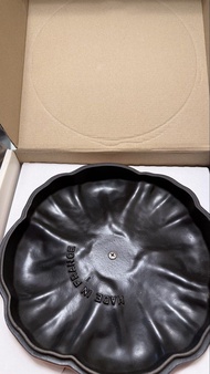 Staub 南瓜鑄鐵鍋