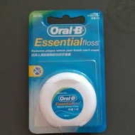 Oral B Essential floss 牙線