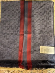 Gucci 頸巾