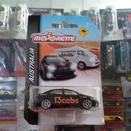 MAJORETTE Australian 13cabs compound