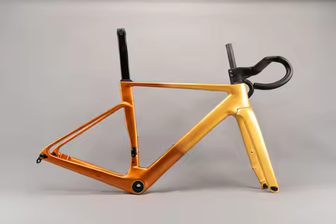 Carbon fiber frame, T47 bottom bracket, supports Di2 electronic shifting, all cables are internally 