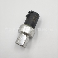 2CP55-1 05174039AB Air Conditioner Pressure Sensor Air Conditioner Pressure Valve