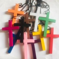 魔女茶會🔯基督教彩色粉紅木質十字架男女項鍊日本原宿視覺系氣質飾品紫白黑暗歌德蘿莉塔Lolita通靈修能量療癒神秘學巫術