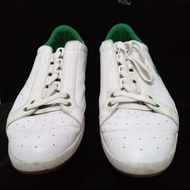 sepatu lacoste putih original pria, bertali, sangat jarang dipakai.