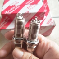 Set of 4 Fortuner Innova 3-pin platinum spark plugs Premium code 90919-01249 FK20HBR11