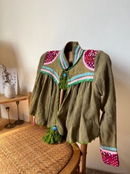 暹羅民族風手工棉織刺繡流蘇短版外套 – 橄欖綠