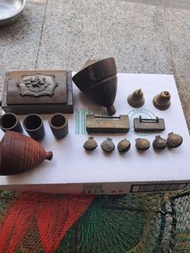 早期精緻木盒，陀螺，銅鑰匙，銅杯子，銅鈴共十六件，非常希少