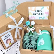 GIRL'S BIRTHDAY GIFTS, GIRL'S GRADUATION BIRTHDAY HAMPERS