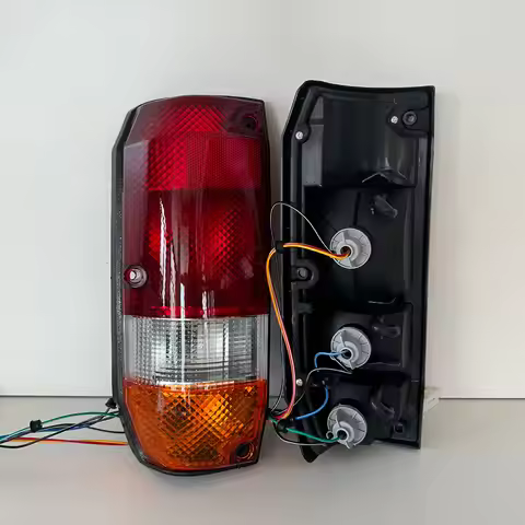 Car Rear Tail Light Brake Lamp For Toyota Land Cruiser Prado FJ75 Fj70 LJ78 KZJ78 HZJ76 1993 A Pair