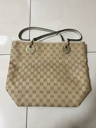 Gucci牛奶包