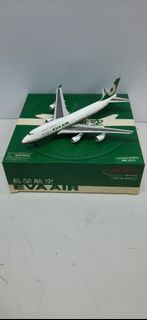 1:400  長榮航空波音747模型飛機