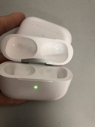 全新現貨 airpods 叉電盒  原裝耳機代用款  只支持正版原裝耳機配對 For  original apple *airpods  charging  case * pro1 ，pro2,pro