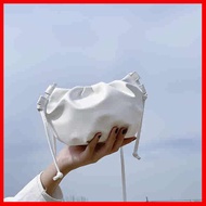 Dumpling bag 2021 new small bag spring and summer cross-body bag trendy girl versatile dumpling cloud bag change pleated mini mobile phone bag