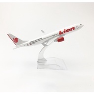 Airplane Model LION AIR Boeing 737-900ER (16 cm) Made Of Steel Beautiful Detailed Work-Toys Gifts Di