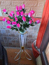 BUNGA SUDUT RUANGAN BUNGA MAWAR SATIN KUNTUM 28 SUDAH BERIKUT POT STANDING CORONG COCOK BUAT HIASA