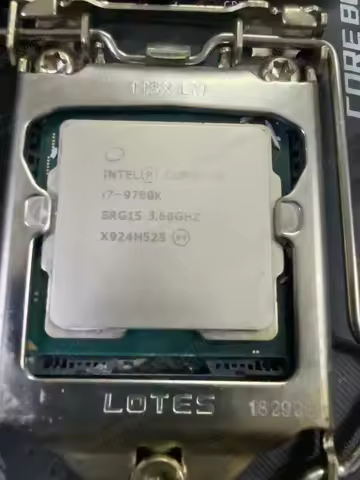 Used Core i7-9700K CPU 8 Cores 8 Threads 3.6GHz 12MB 95W 9th Gen Processor LGA1151 for H370 Z390 Mot