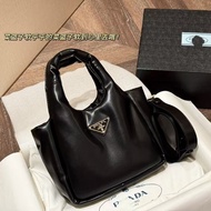P Home New Style Cloud Vegetable Basket Cowhide Fashion Light Luxury Female Bag Retro Female Bag Ent