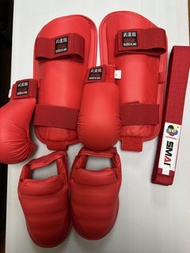 空手道 Kumite 全套護具 紅色 M size (正常成年男性/女性），Karate Protective Gear Set. 買曬紅藍可以$380