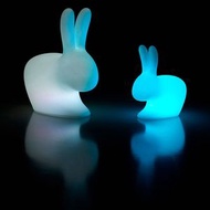 Qeeboo｜兔子造型LED椅（大）