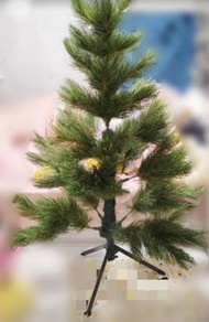 Christmas Tree pine tree( plastic) ~3 to 3.5 ft聖誕樹松樹仿真