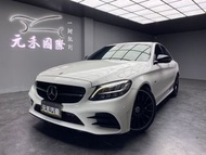 ☺老蕭國際車庫☺ 一鍵就到! 正2021年 W205 M-Benz C300 AMG 星夜版 2.0h 輕油電 珍珠白(145)/實車實價/二手車/認證車/無泡水/無事故/到府賞車/開立發票/元禾/元禾老蕭