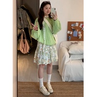 Green women's sweater, fall-winter 2026