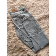 Preloved Mom Fit Jeans