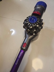 Dyson V8 Fluffy 無線吸塵機連支架