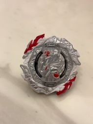 TAKARA TOMY 戰鬥陀螺爆旋陀螺擊爆戰魂系列（Beyblade Burst）中的 B-194-05 星際魔龍（Astral Fafnir.Kr.Vn-0）