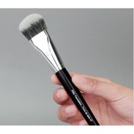 Sephora Pro Foundation brush No. 47