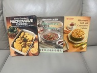 全圖20元 清屋 環保價 閒置 烹飪書 Betty Crocker’s 英文版 中文版 樂聲 微波爐食譜精選 Sharp Microwave cooking