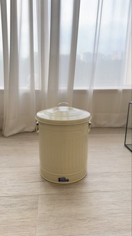 Dulton metal trash bin