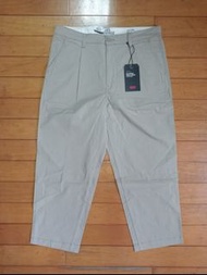 LEVI'S STAY LOOSE XX CROPPED CHINO 輕薄九分卡其褲 尺寸:W34