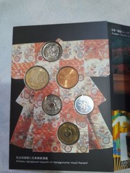 一套日本紀念幣，售200