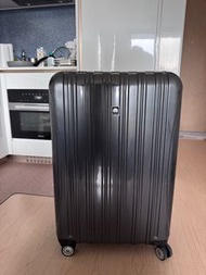 (80% new) delsey 32’ suitcase 32吋行李箱