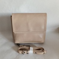 加拿大 MATT & NAT 米色皮革 斜咩袋