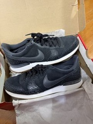 Nike 女款運動鞋