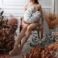 BOTANIST 雙絨面舒適超彈抱枕 白色聖誕