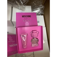 Bộ Set nước hoa Moschino Toy 2 Bubble Gum 2 món 1 chai nước hoa 30ml & 1 chai Body Lotion 50ml như h