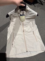 mont bell 米白色運動開衫背心